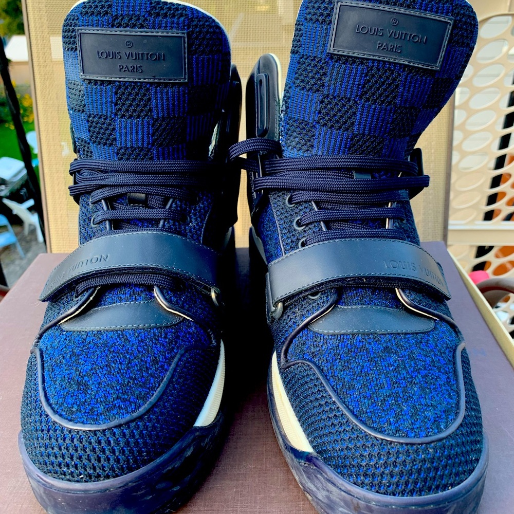 LOUIS VUITTON Sneakers